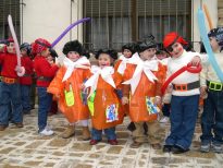 Los escolares inauguran el Carnaval en Porcuna