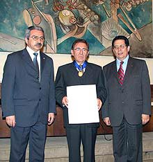 Distinción Doctor Honoris Causa para Dr. Juan  Antonio Gallego